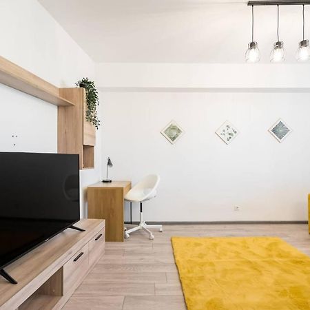شقة Carol New Building With Balcony بوخارست المظهر الخارجي الصورة