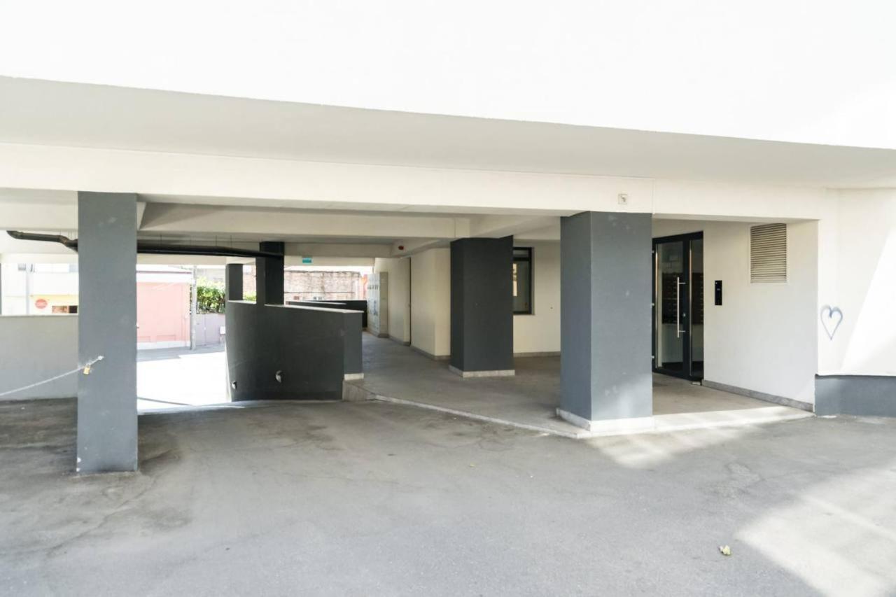 شقة Carol New Building With Balcony بوخارست المظهر الخارجي الصورة