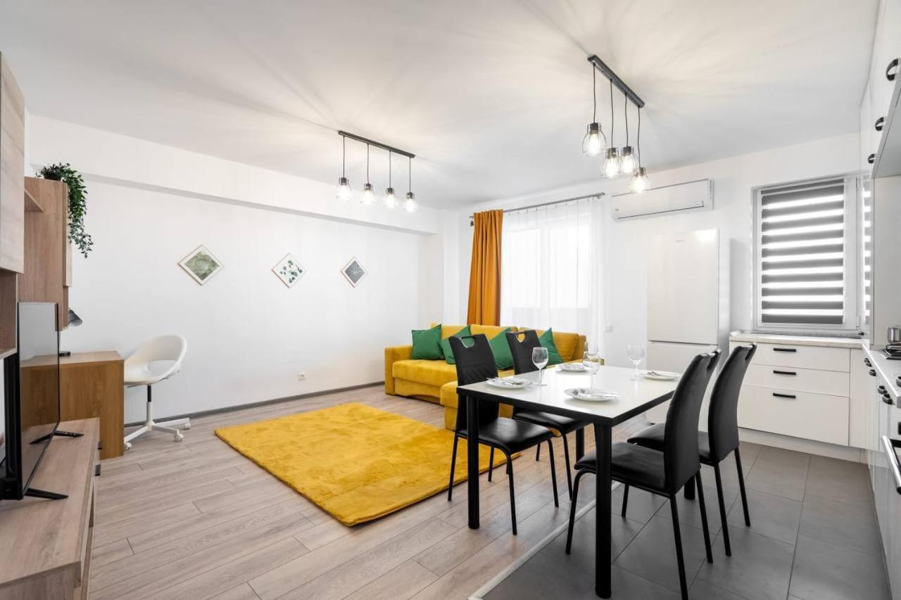 شقة Carol New Building With Balcony بوخارست المظهر الخارجي الصورة