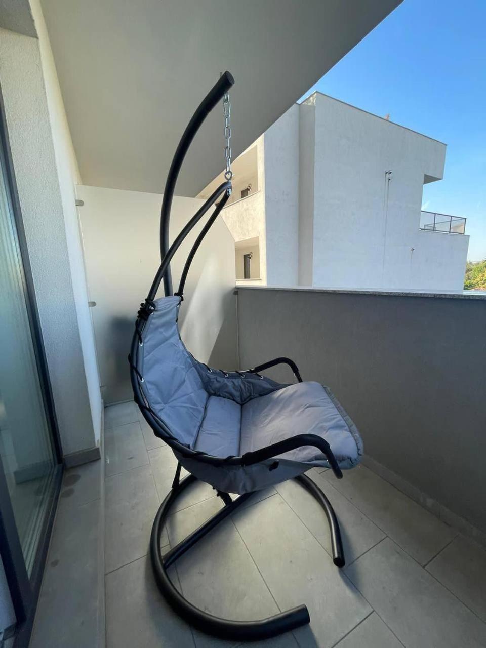 شقة Carol New Building With Balcony بوخارست المظهر الخارجي الصورة